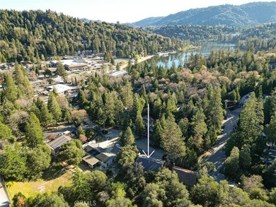 Tucked just two blocks from the heart of Crestline Village and - photo 5