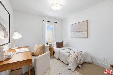 Extensively renovated and just completed 3 bedroom, 2.5 bathroom - photo 36