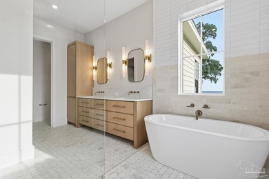 Located on Pensacola Bay, this fabulous residence features three - photo 36