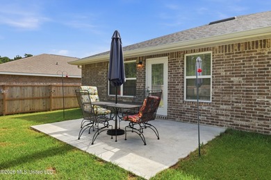 SELLER IS OFFERING UP TO $10,000 IN BUYER CONCESSIONS WITH AN - photo 38