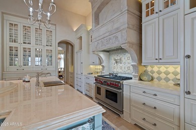 Nestled in the coveted heart of Paradise Valley, this - photo 5