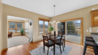 Exceptional 2-story home in desirable Scenic Oaks SW with - photo 11