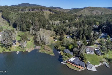 Looking for a home on the lake you can use for the whole family? - photo 3