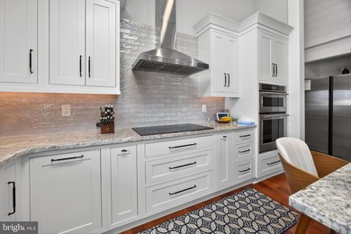 Welcome to the pinnacle of waterfront living in Cove Creek - photo 14