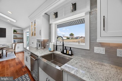 Welcome to the pinnacle of waterfront living in Cove Creek - photo 16