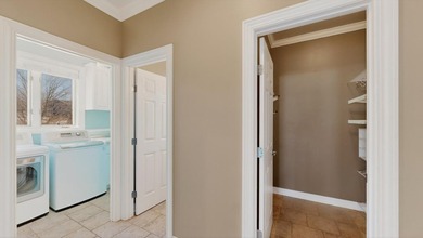 Exceptional 2-story home in desirable Scenic Oaks SW with - photo 19