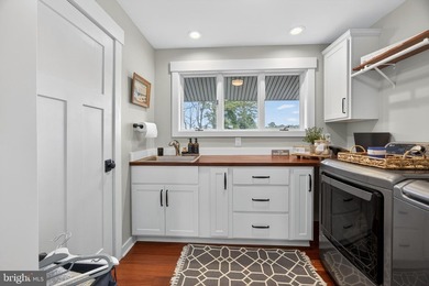 Welcome to the pinnacle of waterfront living in Cove Creek - photo 20