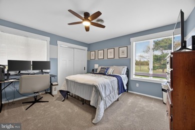 Welcome to the pinnacle of waterfront living in Cove Creek - photo 31