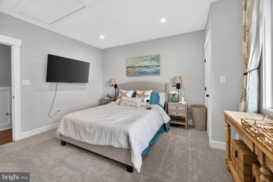 Welcome to the pinnacle of waterfront living in Cove Creek - photo 33