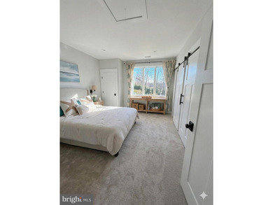 Welcome to the pinnacle of waterfront living in Cove Creek - photo 34