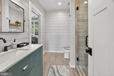 Welcome to the pinnacle of waterfront living in Cove Creek - photo 36
