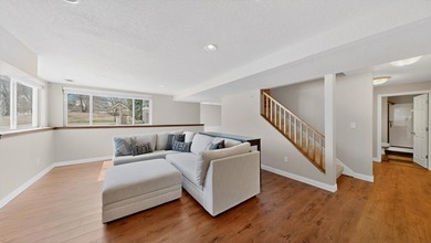 Exceptional 2-story home in desirable Scenic Oaks SW with - photo 37