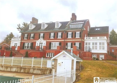 Chautauqua Lake Condo Sale Pending in Lakewood New York