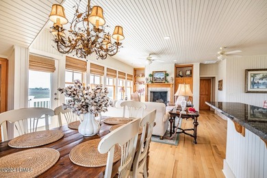 Must-See Harbor Island Gem! Welcome to your dream coastal - photo 11