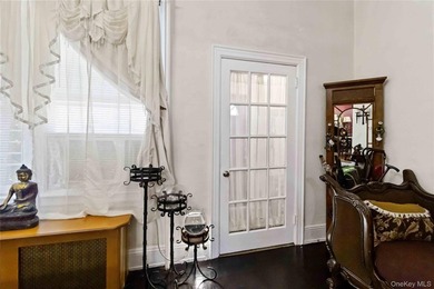 Charming Tudor home filled with character, set on a dead-end - photo 22