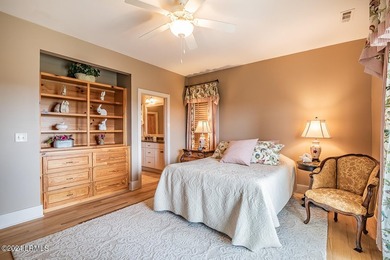 Must-See Harbor Island Gem! Welcome to your dream coastal - photo 34