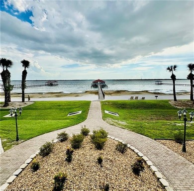 Welcome to lakefront living at its finest! This beautiful - photo 38