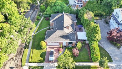 Magnificent sprawling ranch located in the prestigious - photo 43