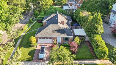 Magnificent sprawling ranch located in the prestigious - photo 46