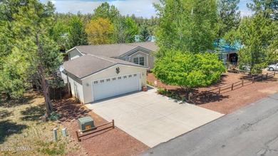 Great Location in the heart of Lakeside near all amenities. This - photo 2
