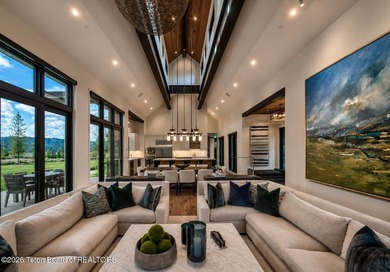 A resort-caliber retreat located on a 3/4 acre golf estate site - photo 3