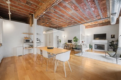 Welcome to this rarely available one-bedroom loft in the iconic