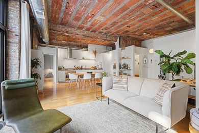 Welcome to this rarely available one-bedroom loft in the iconic