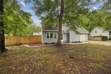 THERE'S PLENTY OF SPACE TO SPREAD OUT IN THIS FOUR-BEDROOM HOME - photo 3