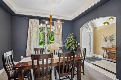 Gorgeous filled with natural light and move in ready, this - photo 12