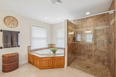 Gorgeous filled with natural light and move in ready, this - photo 35