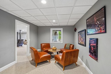 Gorgeous filled with natural light and move in ready, this - photo 47
