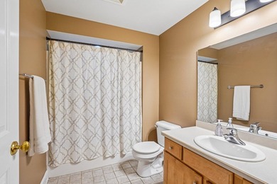 Gorgeous filled with natural light and move in ready, this - photo 48