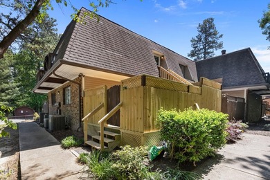 (private lake, pond, coastal) Condo For Sale in Chapel Hill North Carolina