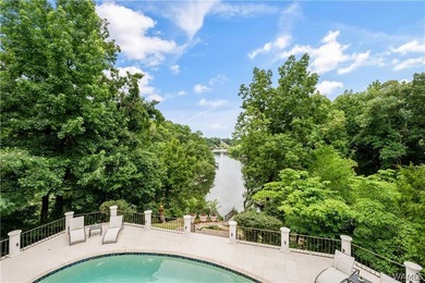 Situated behind a gated entrance in Crown Pointe, 6821 Jade - photo 27