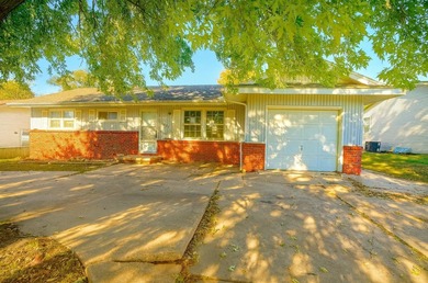 Augusta Lake Home Sale Pending in Augusta Kansas