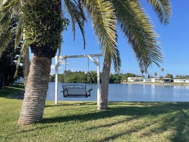 Welcome to Lake Haven, a 55+ age-qualified active and vibrant - photo 13