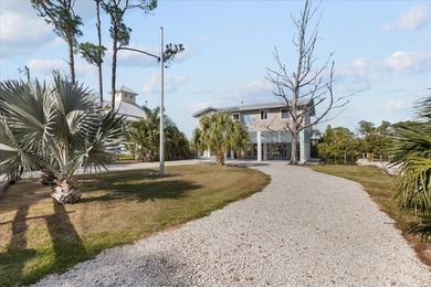 Waterfront Living in Cedar Key - Fully Furnished & Move-In Ready - photo 14