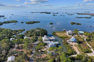Waterfront Living in Cedar Key - Fully Furnished & Move-In Ready - photo 15