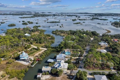 Waterfront Living in Cedar Key - Fully Furnished & Move-In Ready - photo 36