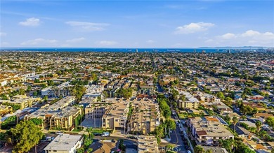 Perched in Signal Hill, this rare single-level 2-bed, 2-bath - photo 5