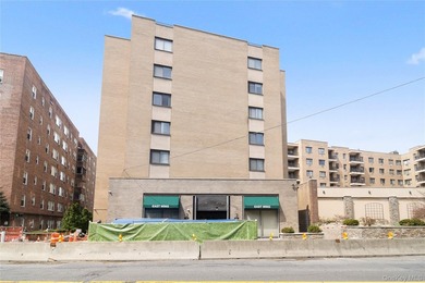 Commuter's dream with assigned outdoor parking! Welcome to - photo 24