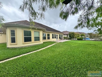 Welcome to this nicely maintained 2,000+ sq ft home offering the - photo 26