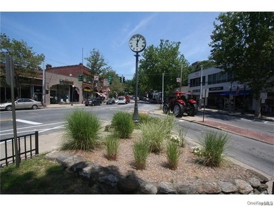 Commuter's dream with assigned outdoor parking! Welcome to - photo 27