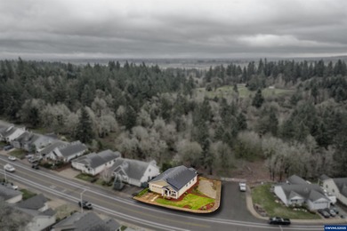 Beautiful single-level home in a private Turner subdivision