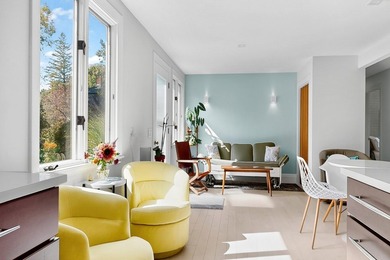 Looking for single level living in the heart of Falmouth? Look - photo 8
