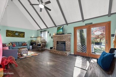 Easygoing Pocono living starts here. This 3BR/2BA home in the - photo 4
