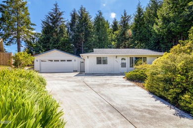 Nice one level coastal home updated in 2012 and additional - photo 1