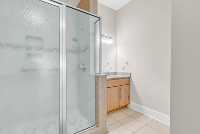 Discover the perfect blend of elegance and comfort in this - photo 11