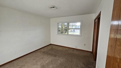 Embrace the coastal lifestyle with this charming fixer-upper - photo 11