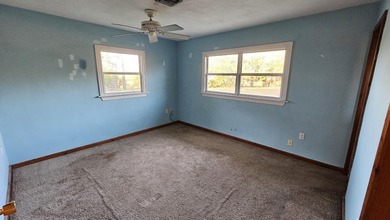 Embrace the coastal lifestyle with this charming fixer-upper - photo 13